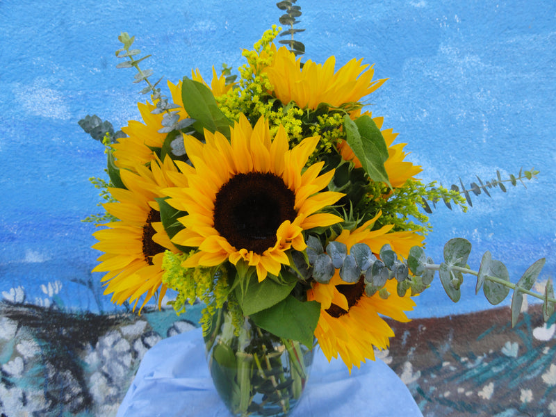 Sunflower Arrangement (SU002)