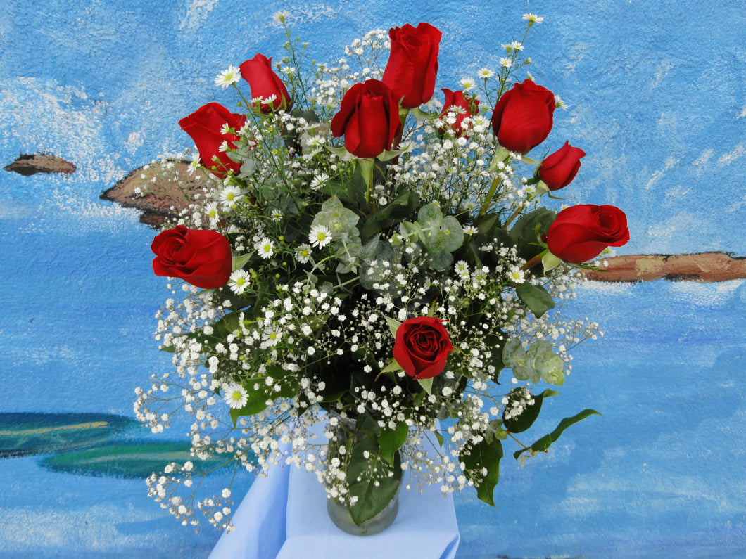 1 Dozen Red Roses in Vase (R001)