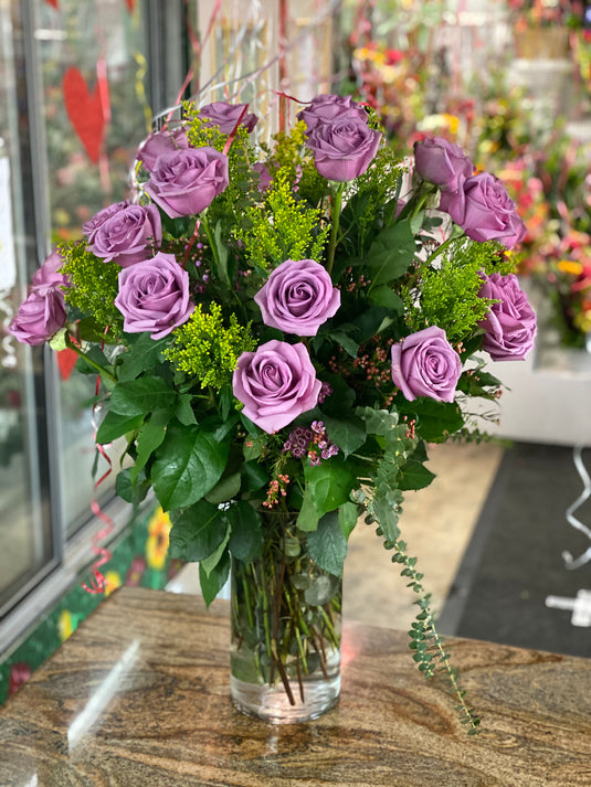 2 Dz Lavender Roses in Vase (R014) – Century Flowers