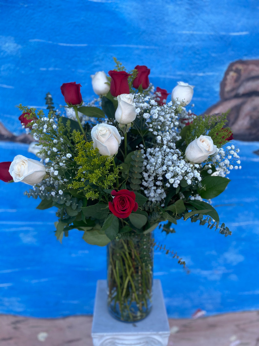 2 Dz White & Red Roses in Vase (R018)