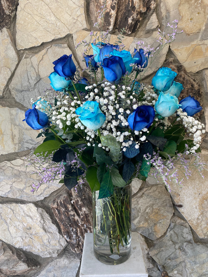 2Dz Light & Dark Blue Roses in Vase (R024)